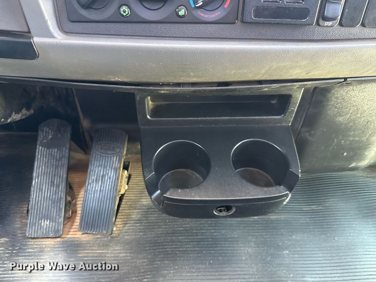 image for item ED5799 2016 Peterbilt 337 crane truck