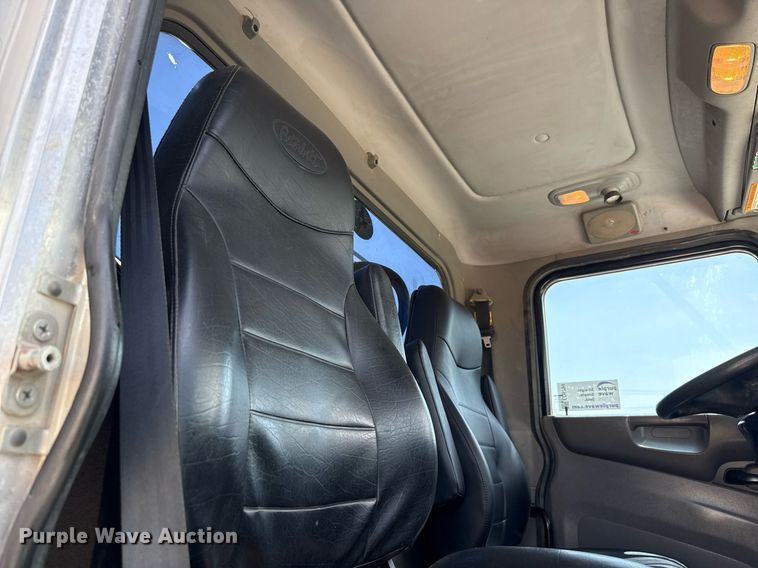 image for item ED5799 2016 Peterbilt 337 crane truck