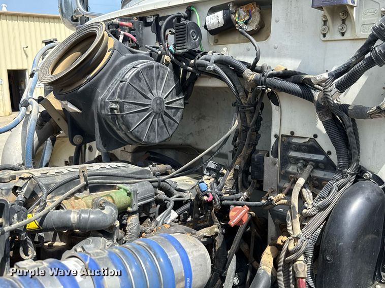 image for item ED5799 2016 Peterbilt 337 crane truck