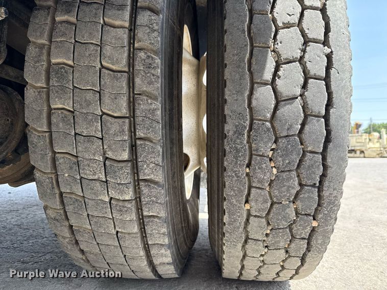 image for item ED5799 2016 Peterbilt 337 crane truck