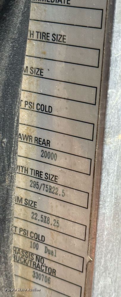 image for item ED5799 2016 Peterbilt 337 crane truck