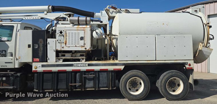 image for item EF1612 2002 Sterling sewer jetter truck
