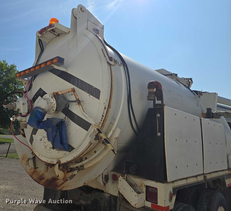 image for item EF1612 2002 Sterling sewer jetter truck