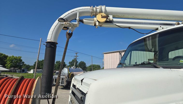 image for item EF1612 2002 Sterling sewer jetter truck