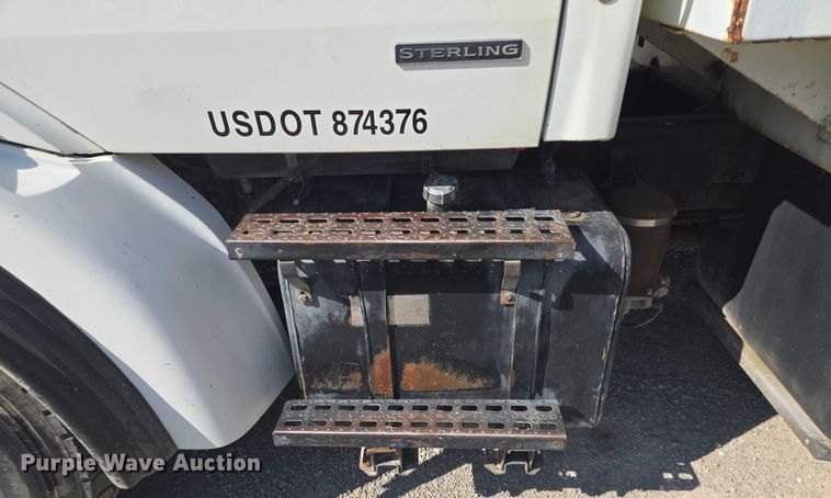 image for item EF1612 2002 Sterling sewer jetter truck
