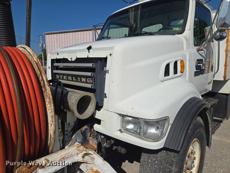 image for item EF1612 2002 Sterling sewer jetter truck