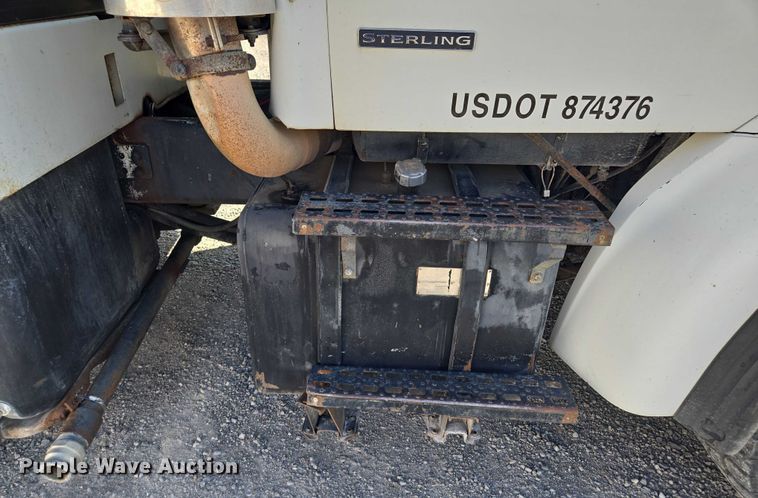 image for item EF1612 2002 Sterling sewer jetter truck