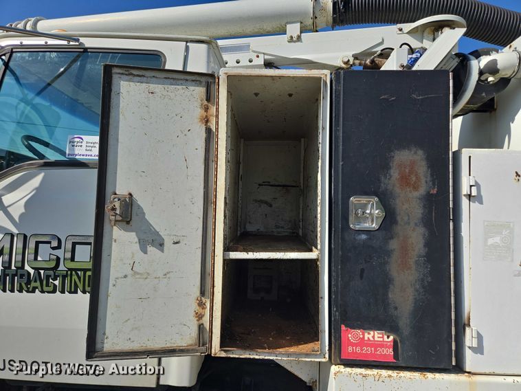 image for item EF1612 2002 Sterling sewer jetter truck