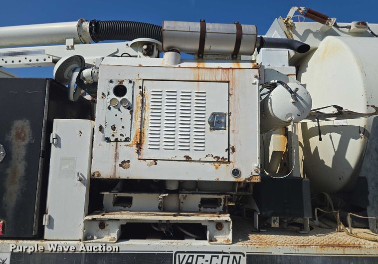 image for item EF1612 2002 Sterling sewer jetter truck