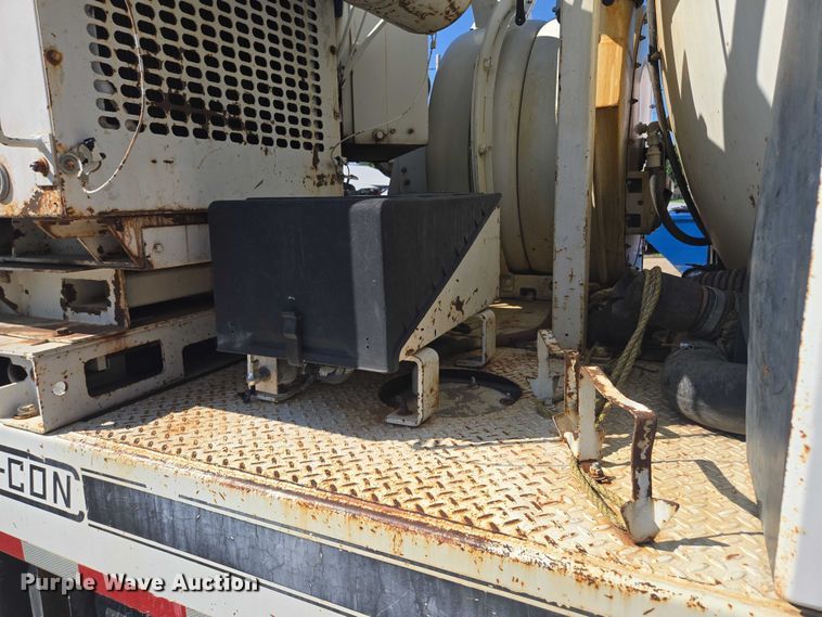 image for item EF1612 2002 Sterling sewer jetter truck