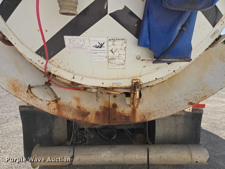 image for item EF1612 2002 Sterling sewer jetter truck