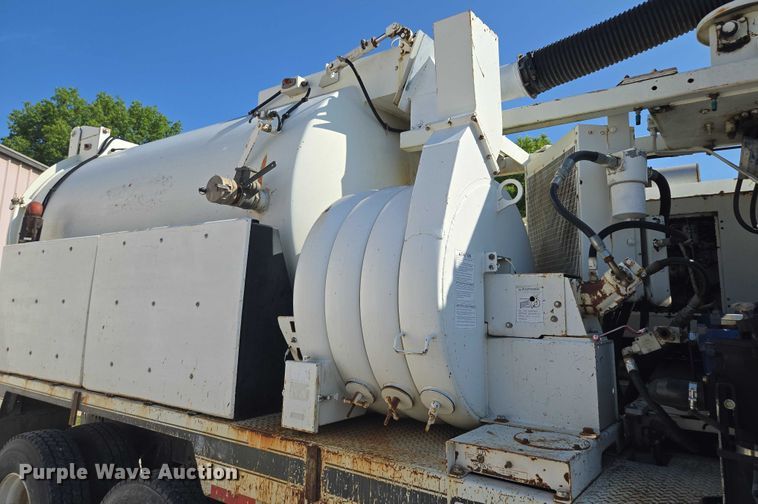 image for item EF1612 2002 Sterling sewer jetter truck