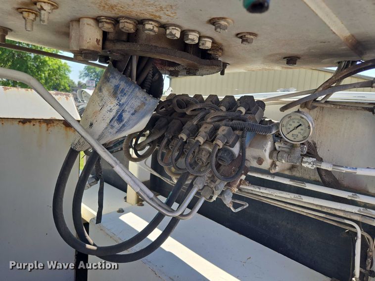 image for item EF1612 2002 Sterling sewer jetter truck