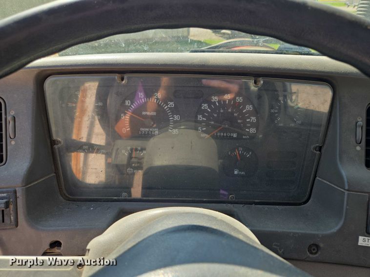 image for item EF1612 2002 Sterling sewer jetter truck