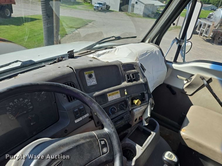 image for item EF1612 2002 Sterling sewer jetter truck