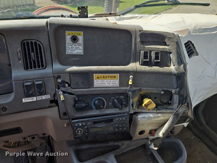 image for item EF1612 2002 Sterling sewer jetter truck