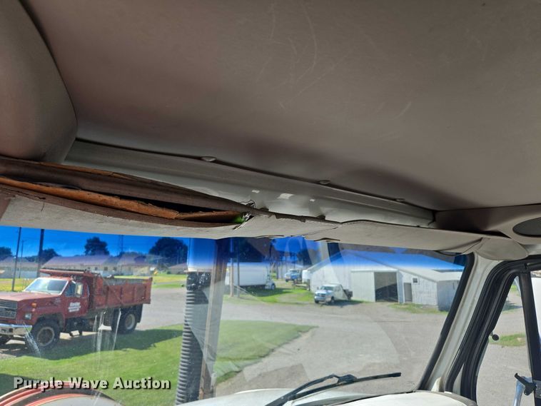 image for item EF1612 2002 Sterling sewer jetter truck