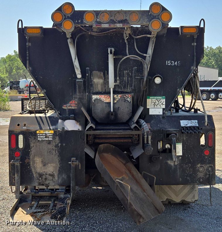 image for item EF1613 2007 Sterling L7500 Series pothole patcher truck