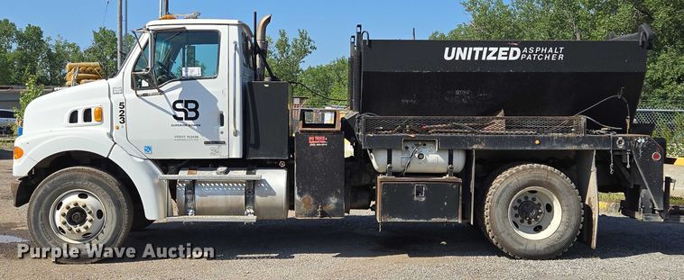 image for item EF1613 2007 Sterling L7500 Series pothole patcher truck