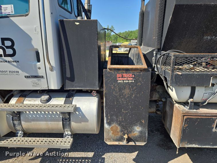 image for item EF1613 2007 Sterling L7500 Series pothole patcher truck