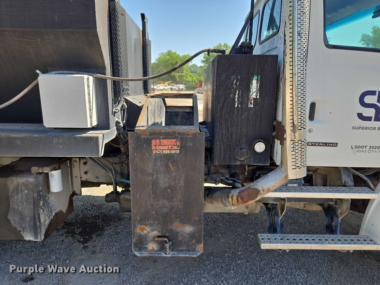 image for item EF1613 2007 Sterling L7500 Series pothole patcher truck