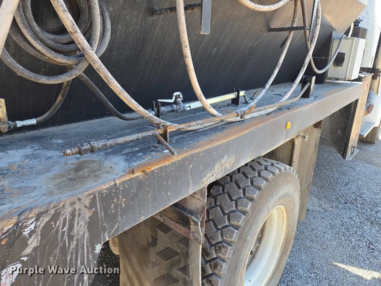 image for item EF1613 2007 Sterling L7500 Series pothole patcher truck