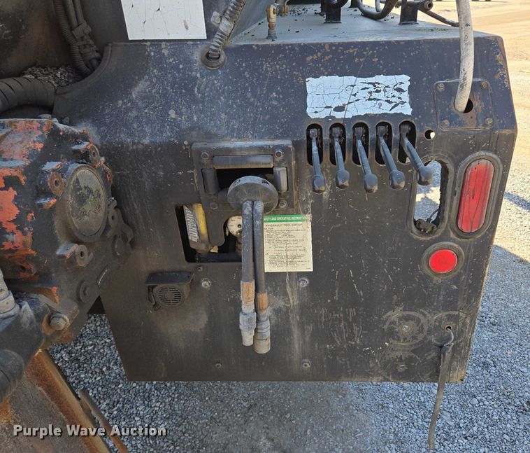 image for item EF1613 2007 Sterling L7500 Series pothole patcher truck