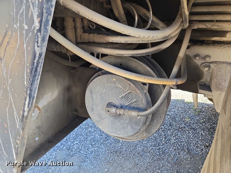 image for item EF1613 2007 Sterling L7500 Series pothole patcher truck