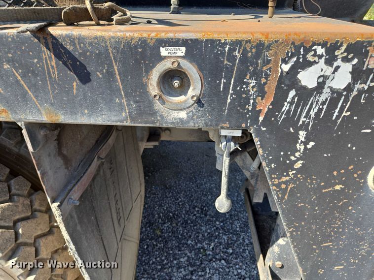 image for item EF1613 2007 Sterling L7500 Series pothole patcher truck