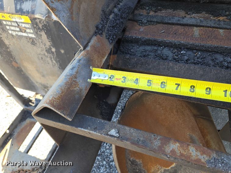 image for item EF1613 2007 Sterling L7500 Series pothole patcher truck