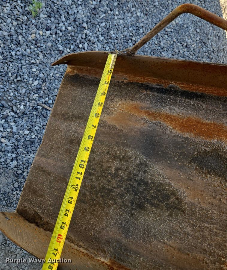 image for item EF1613 2007 Sterling L7500 Series pothole patcher truck