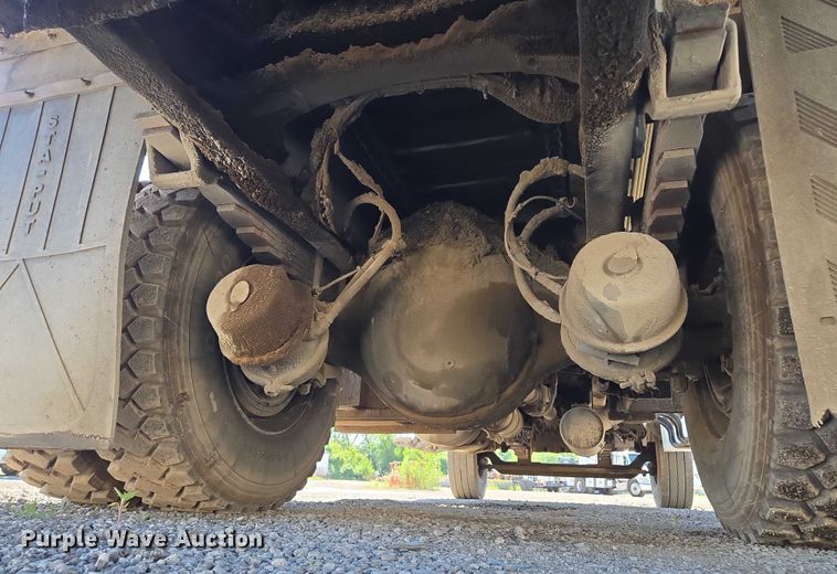 image for item EF1613 2007 Sterling L7500 Series pothole patcher truck