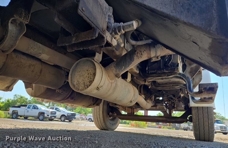 image for item EF1613 2007 Sterling L7500 Series pothole patcher truck