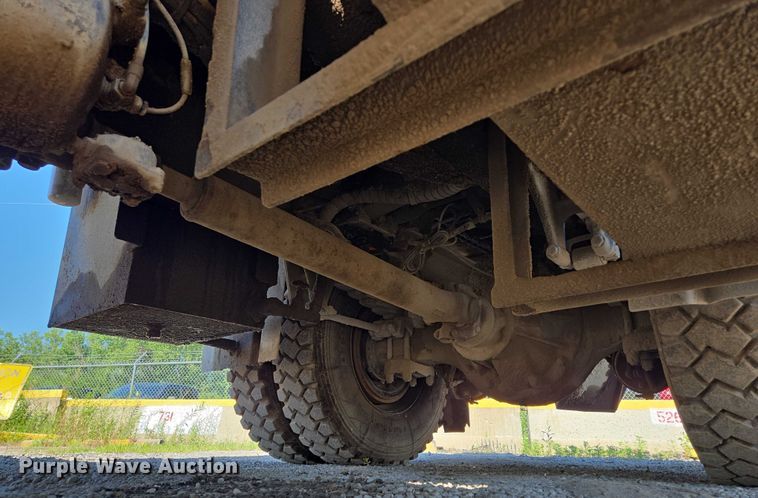 image for item EF1613 2007 Sterling L7500 Series pothole patcher truck