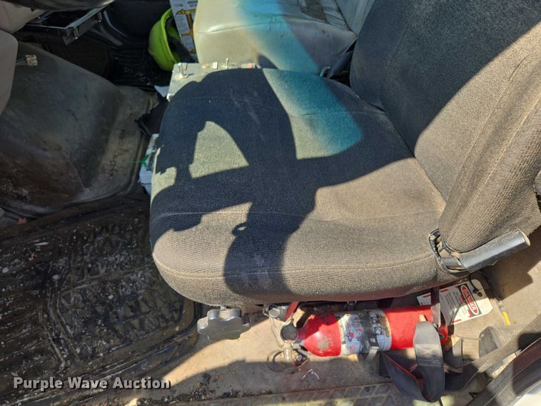 image for item EF1613 2007 Sterling L7500 Series pothole patcher truck