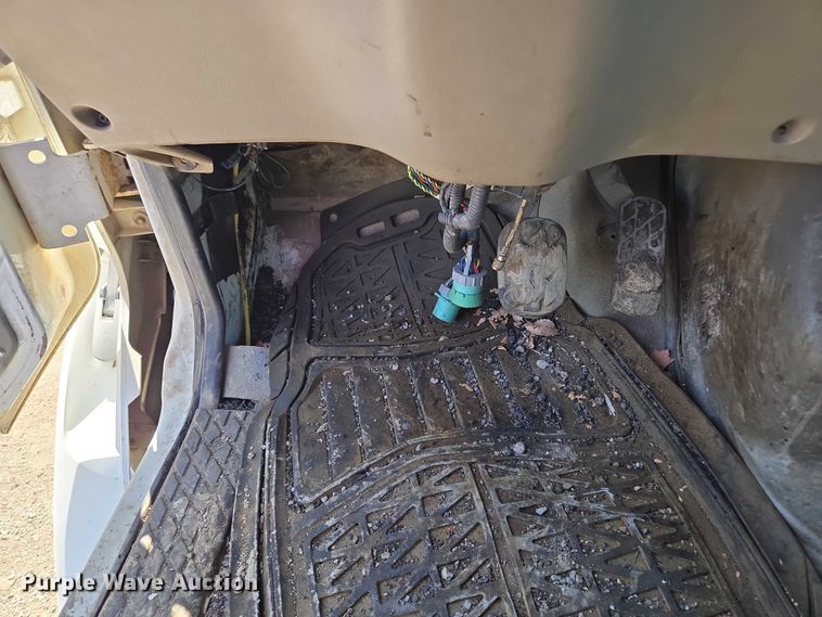 image for item EF1613 2007 Sterling L7500 Series pothole patcher truck