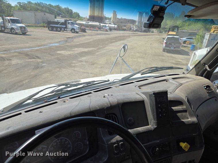 image for item EF1613 2007 Sterling L7500 Series pothole patcher truck