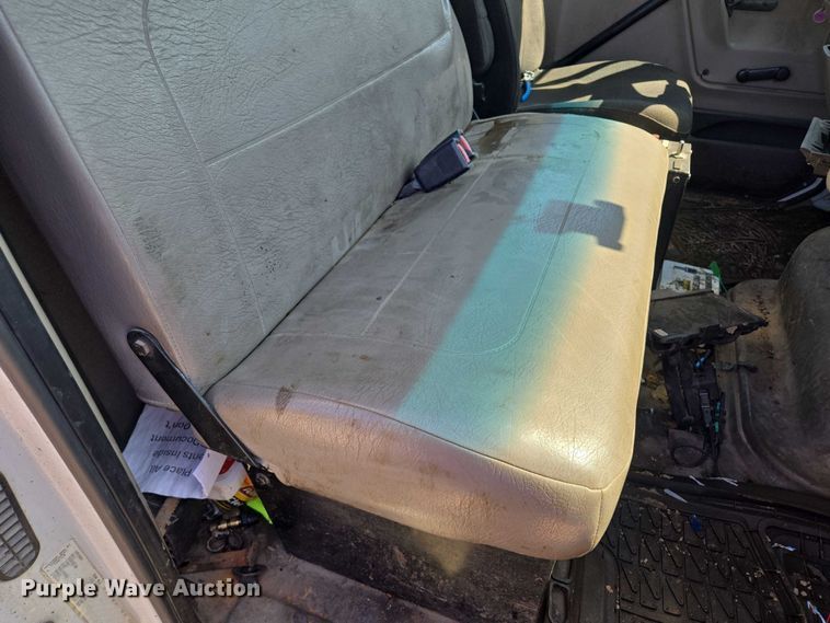 image for item EF1613 2007 Sterling L7500 Series pothole patcher truck