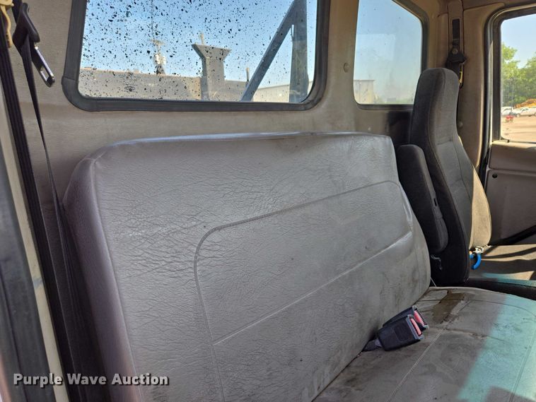 image for item EF1613 2007 Sterling L7500 Series pothole patcher truck