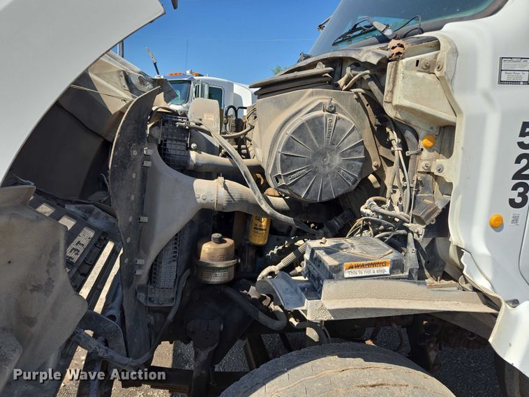 image for item EF1613 2007 Sterling L7500 Series pothole patcher truck