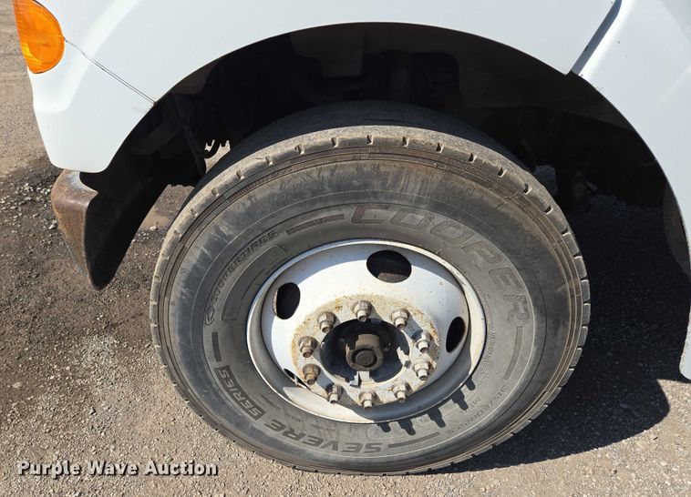 image for item EF1613 2007 Sterling L7500 Series pothole patcher truck