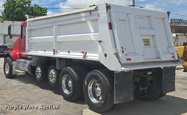 image for item EF1659 2012 Kenworth T800 dump truck