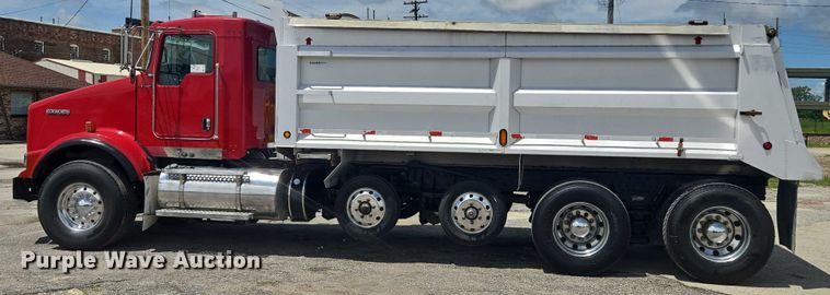 image for item EF1659 2012 Kenworth T800 dump truck