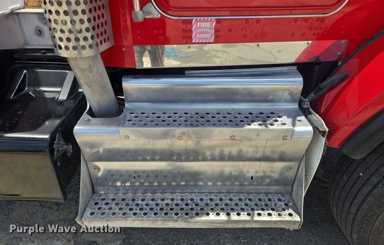 image for item EF1659 2012 Kenworth T800 dump truck