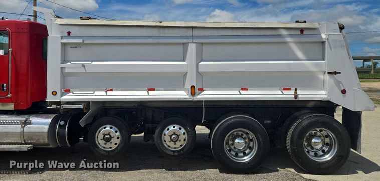 image for item EF1659 2012 Kenworth T800 dump truck