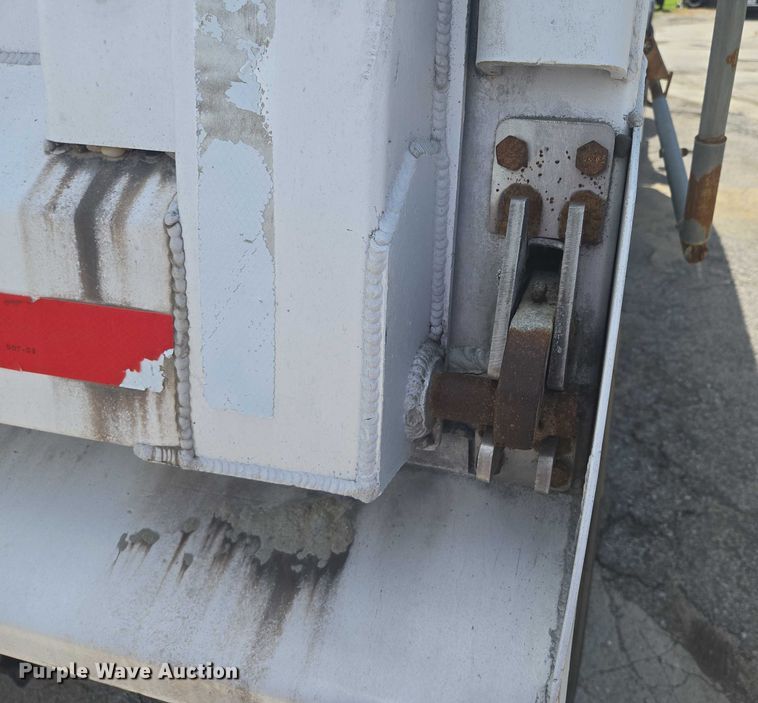 image for item EF1659 2012 Kenworth T800 dump truck