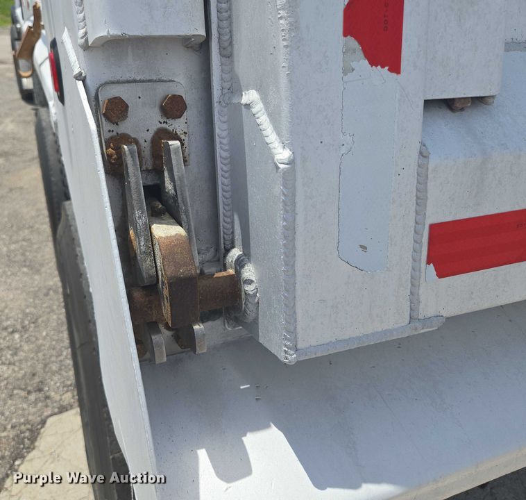 image for item EF1659 2012 Kenworth T800 dump truck