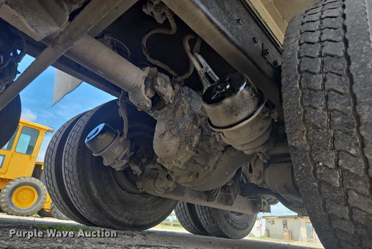 image for item EF1659 2012 Kenworth T800 dump truck