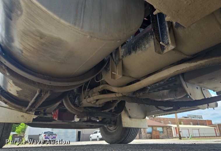 image for item EF1659 2012 Kenworth T800 dump truck