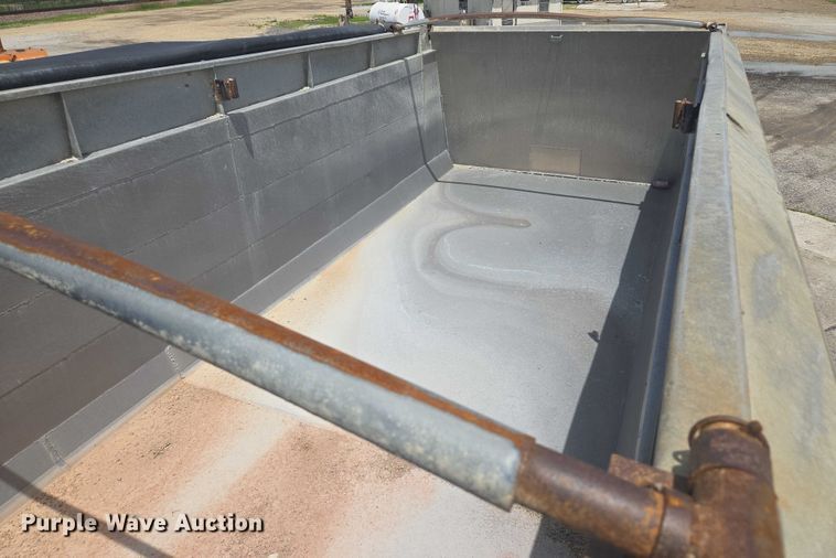 image for item EF1659 2012 Kenworth T800 dump truck